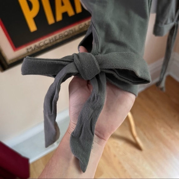 Soul Flower Gray Cropped Tie Leggings Size Small - Picture 3 of 9